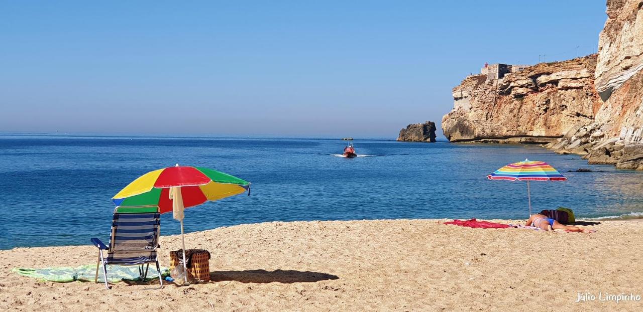 By The Beach Назаре Экстерьер фото